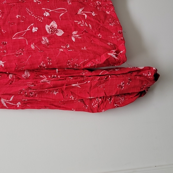 4/$15 Deal 🎉 Universal Thread 🛍 Top - Size XS - Picture 2 of 6